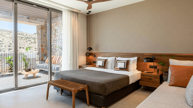 Core Open Plan suite with Outdoor Jacuzzi